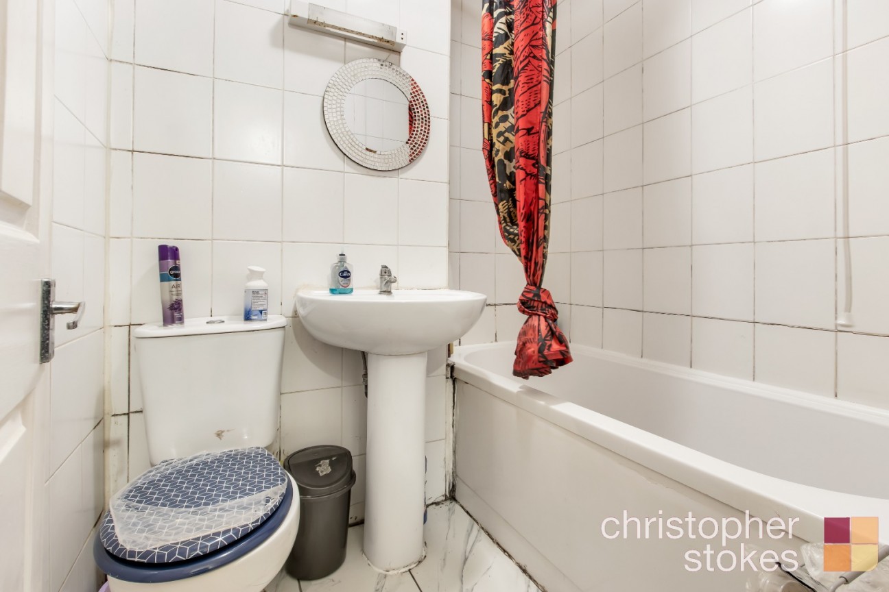 Maple Leaf Court, Cross Road, Waltham Cross, Hertfordshire, EN8 7HU