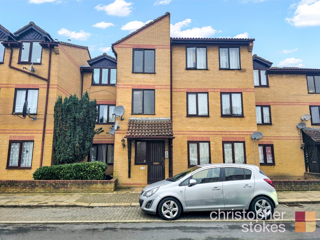 Maple Leaf Court, Cross Road, Waltham Cross, Hertfordshire, EN8 7HU