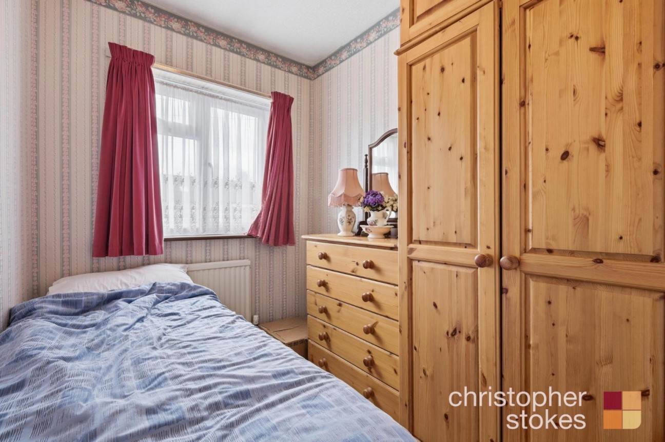 Northfield Road, Waltham Cross, Hertfordshire, EN8 7RG