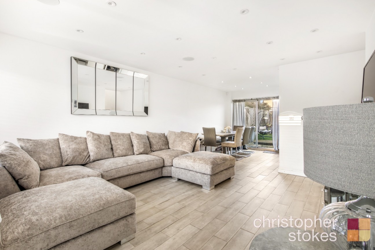 Hilltop Close, Cheshunt, Hertfordshire, EN7 6QN