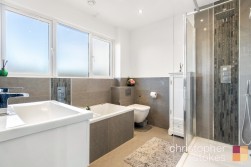 Hilltop Close, Cheshunt, Hertfordshire, EN7 6QN