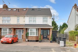 Hillview Gardens, Cheshunt, Waltham Cross, Hertfordshire, EN8 0PB