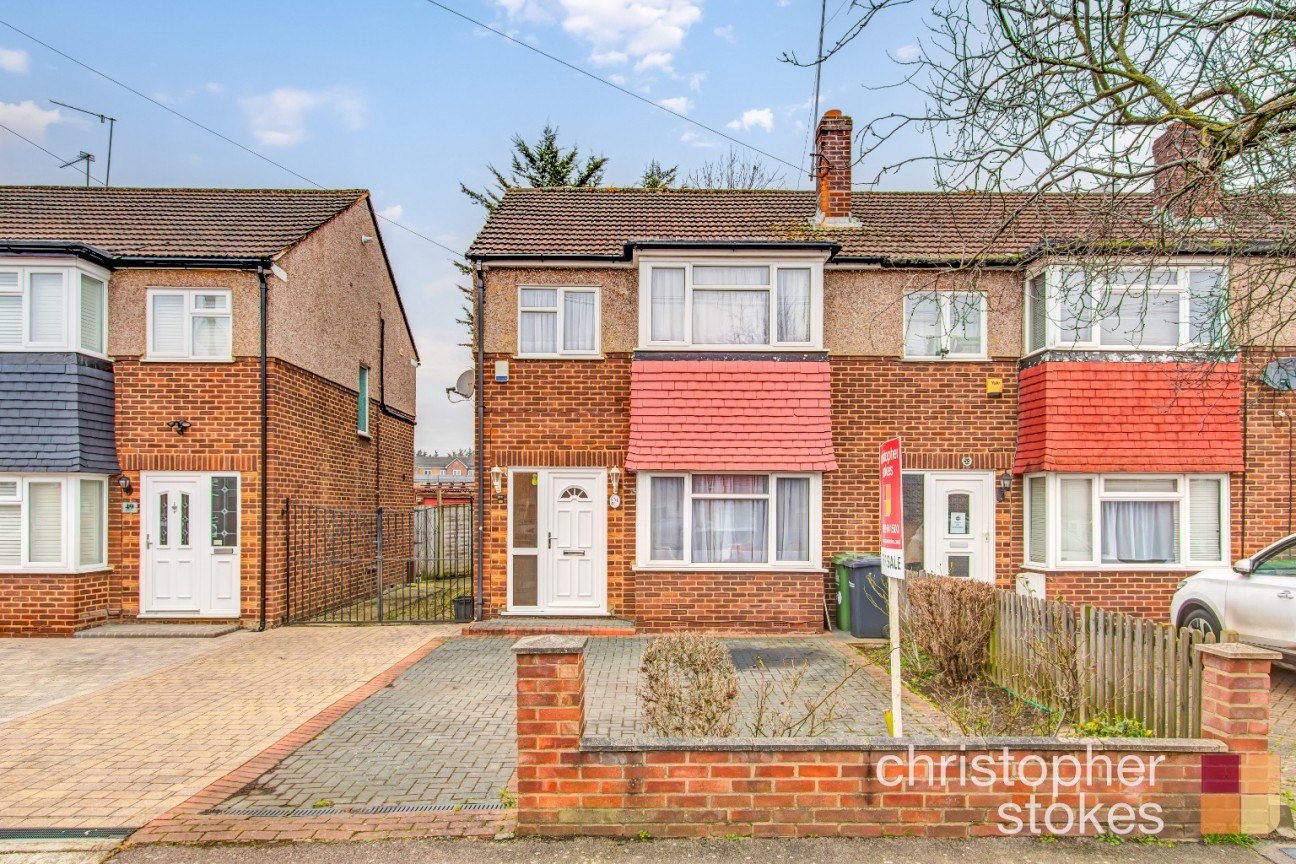 Edinburgh Crescent, Waltham Cross, Hertfordshire, EN8 7QY