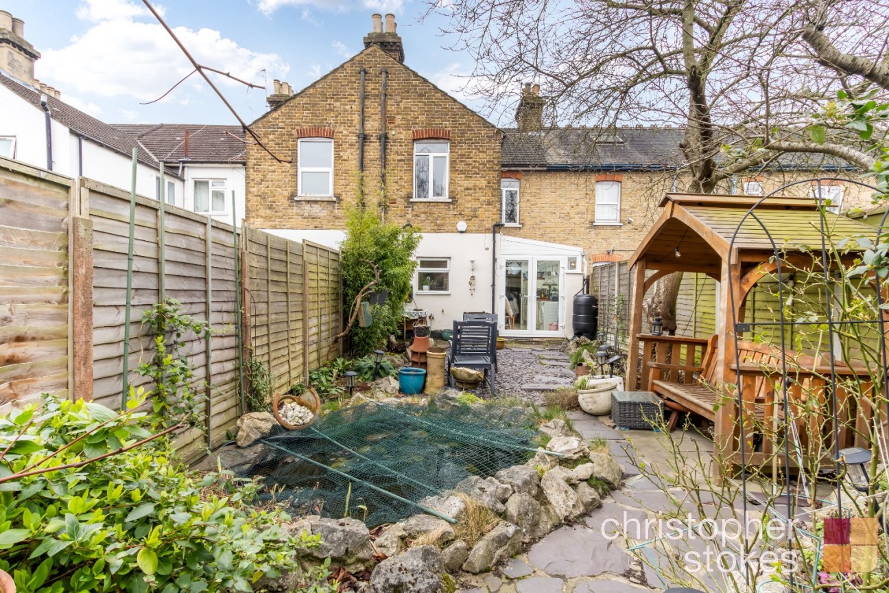 Turners Hill, Cheshunt, Waltham Cross, Hertfordshire, EN8 9DD