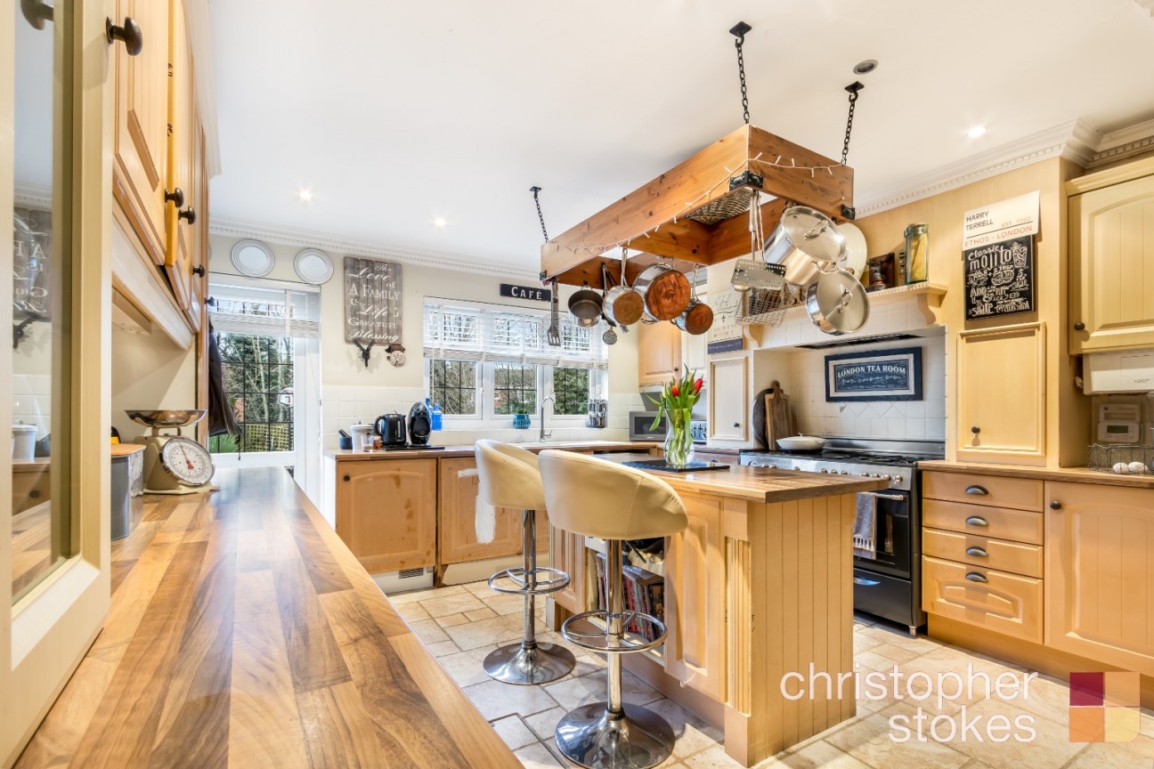 Dig Dag Hill, Cheshunt, Hertfordshire, EN7 6NS