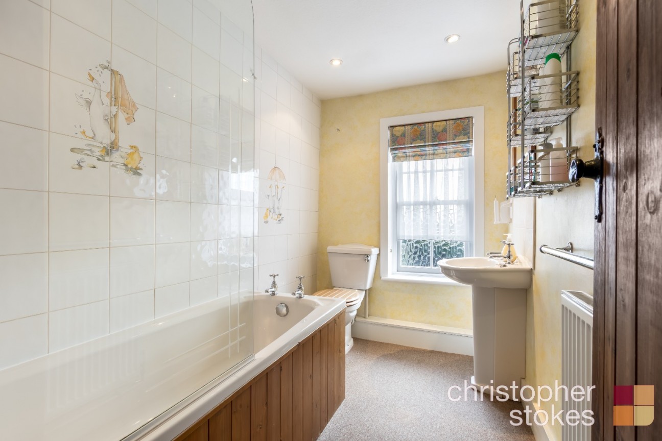 Hammondstreet Road, Cheshunt, Hertfordshire, EN7 6PW
