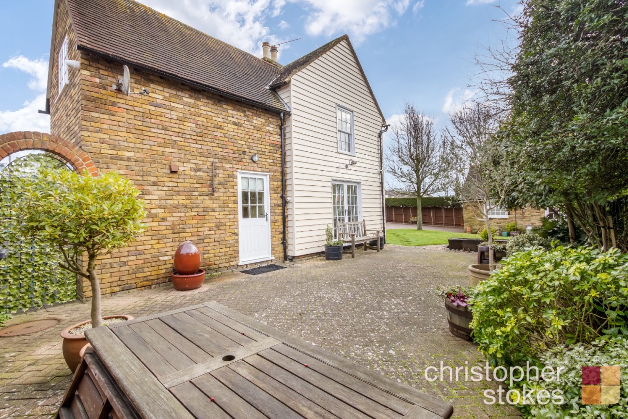 Hammondstreet Road, Cheshunt, Hertfordshire, EN7 6PW