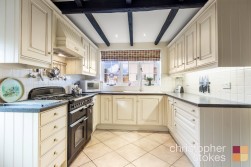 Hammondstreet Road, Cheshunt, Hertfordshire, EN7 6PW