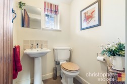 Hammondstreet Road, Cheshunt, Hertfordshire, EN7 6PW