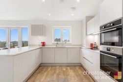 St. Johns Road, Goffs Oak, Hertfordshire, EN7 5PN