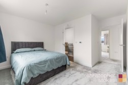 St. Johns Road, Goffs Oak, Hertfordshire, EN7 5PN