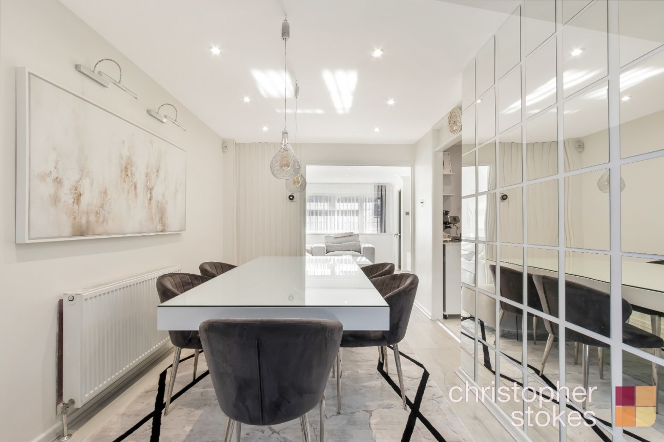 Westfield Close, Waltham Cross, Hertfordshire, EN8 7EY