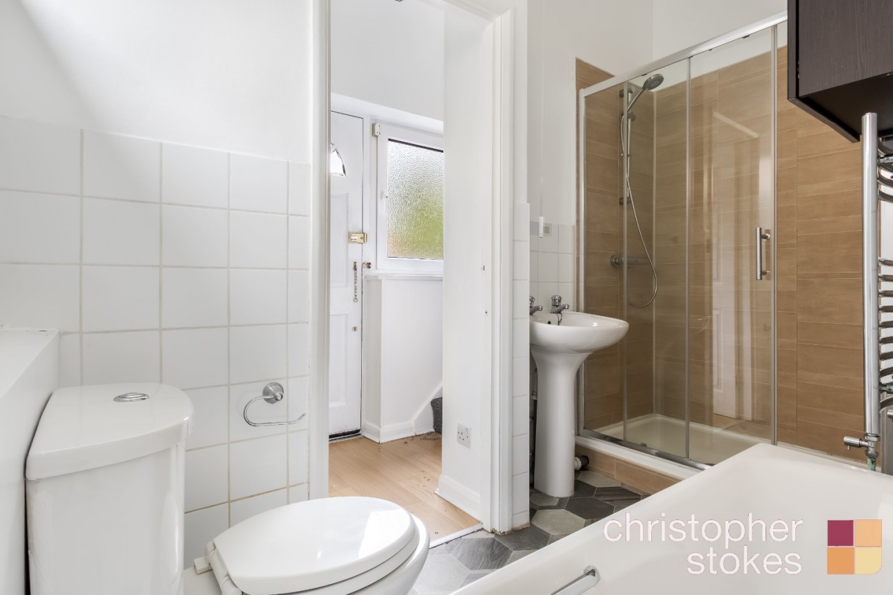 Turners Hill, Cheshunt, Hertfordshire, EN8 9DD