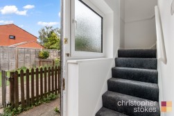Turners Hill, Cheshunt, Hertfordshire, EN8 9DD