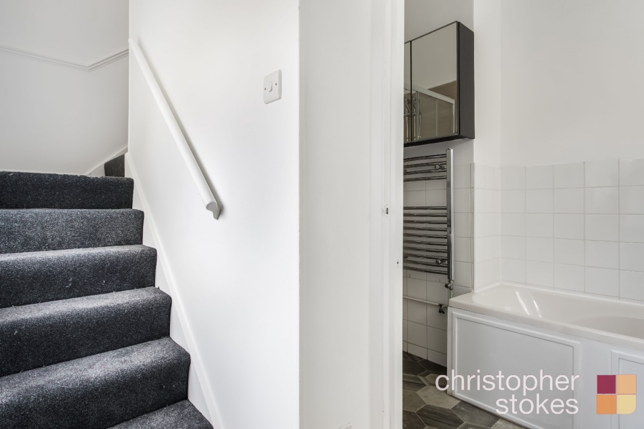 Turners Hill, Cheshunt, Hertfordshire, EN8 9DD