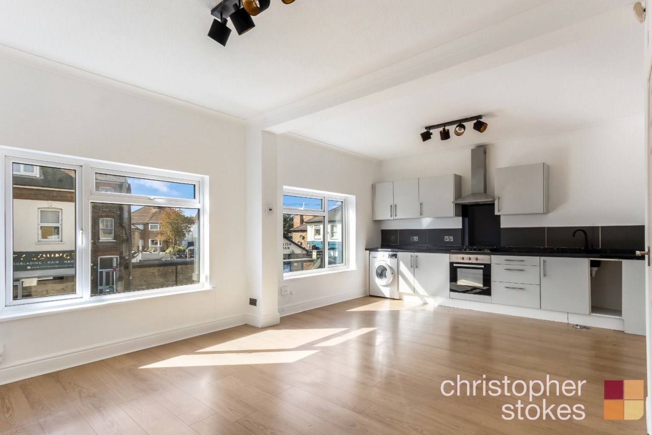 Turners Hill, Cheshunt, Hertfordshire, EN8 9DD