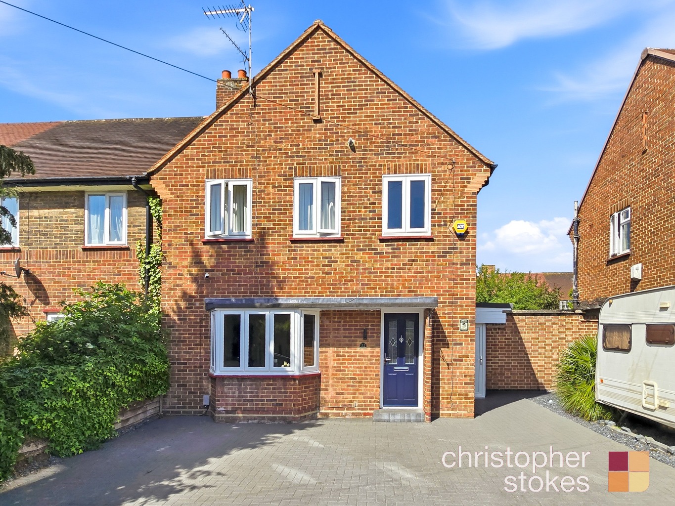Sterling Avenue, Waltham Cross, Hertfordshire, EN8 8DE