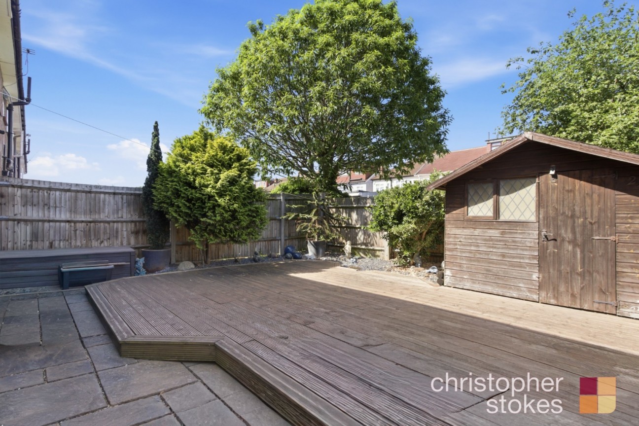 Sterling Avenue, Waltham Cross, Hertfordshire, EN8 8DE