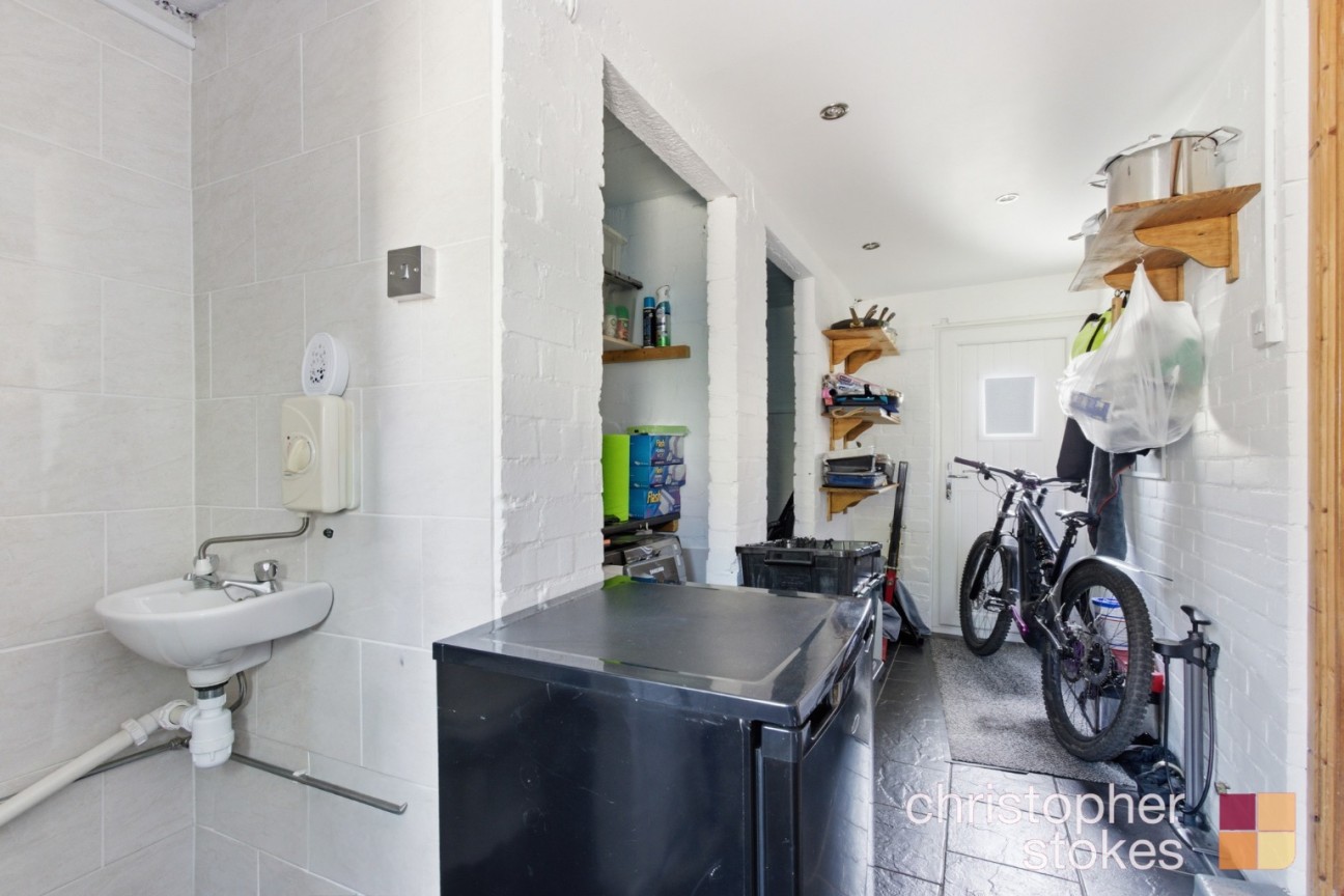 Sterling Avenue, Waltham Cross, Hertfordshire, EN8 8DE