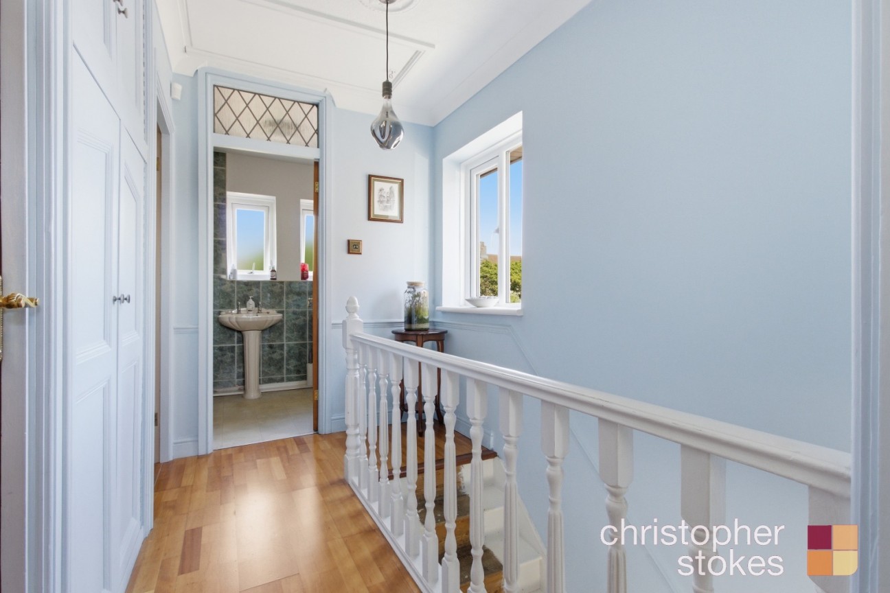 Sterling Avenue, Waltham Cross, Hertfordshire, EN8 8DE