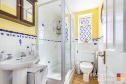 Northfield Road, Waltham Cross, Hertfordshire, EN8 7RG