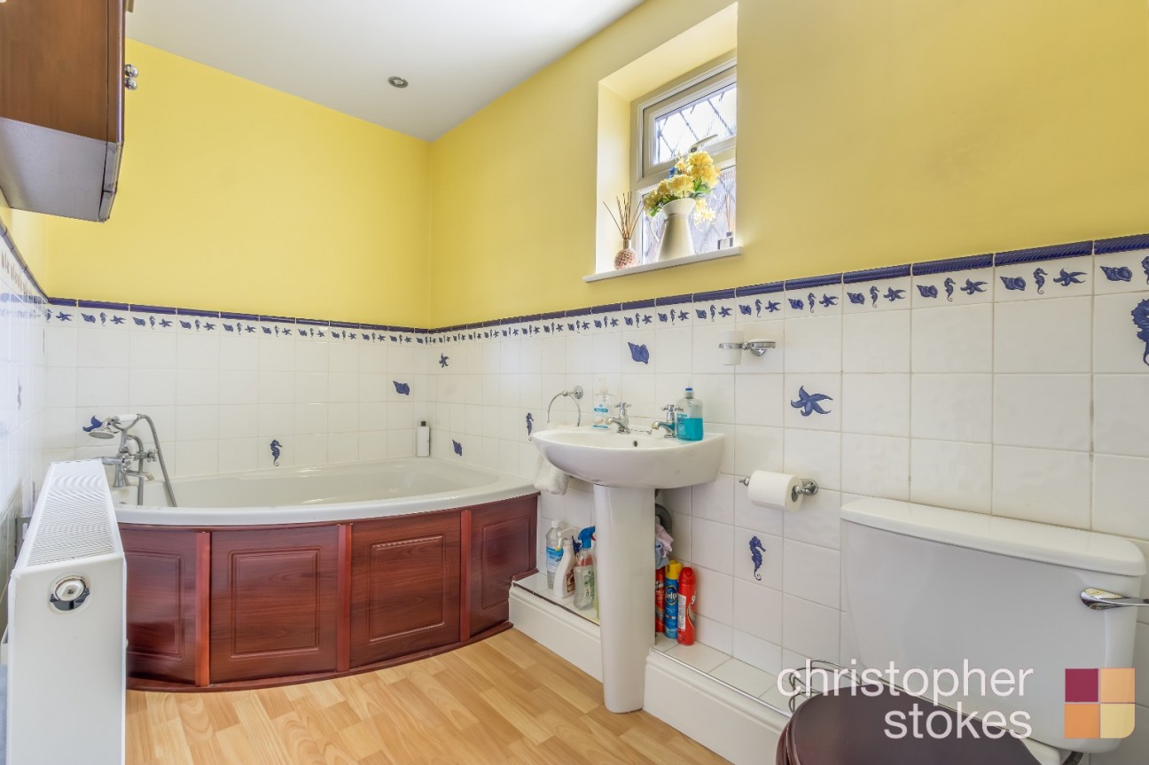 Northfield Road, Waltham Cross, Hertfordshire, EN8 7RG