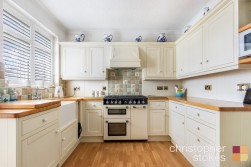 Northfield Road, Waltham Cross, Hertfordshire, EN8 7RG