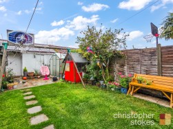Northfield Road, Waltham Cross, Hertfordshire, EN8 7RF