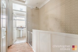 Greenwood Avenue, Cheshunt,Hertfordshire, EN7 5BX