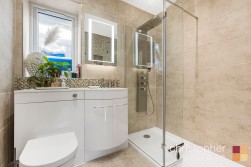 Sandon Road, Cheshunt, Hertfordshire, EN8 9RB