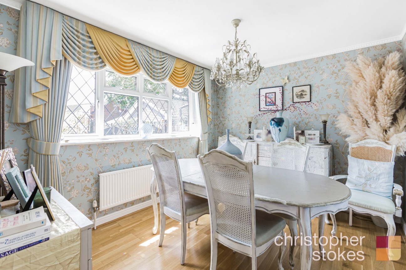 Sandon Road, Cheshunt, Hertfordshire, EN8 9RB