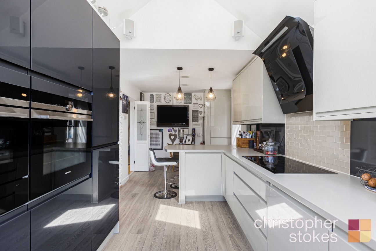 Sandon Road, Cheshunt, Hertfordshire, EN8 9RB