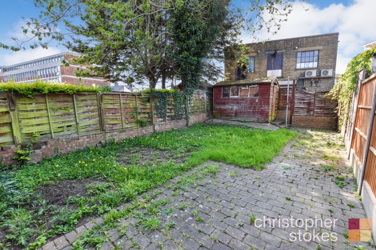 Edinburgh Crescent, Waltham Cross, Hertfordshire, EN8 7QY