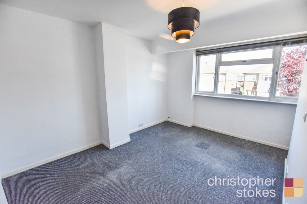 Edinburgh Crescent, Waltham Cross, Hertfordshire, EN8 7QY