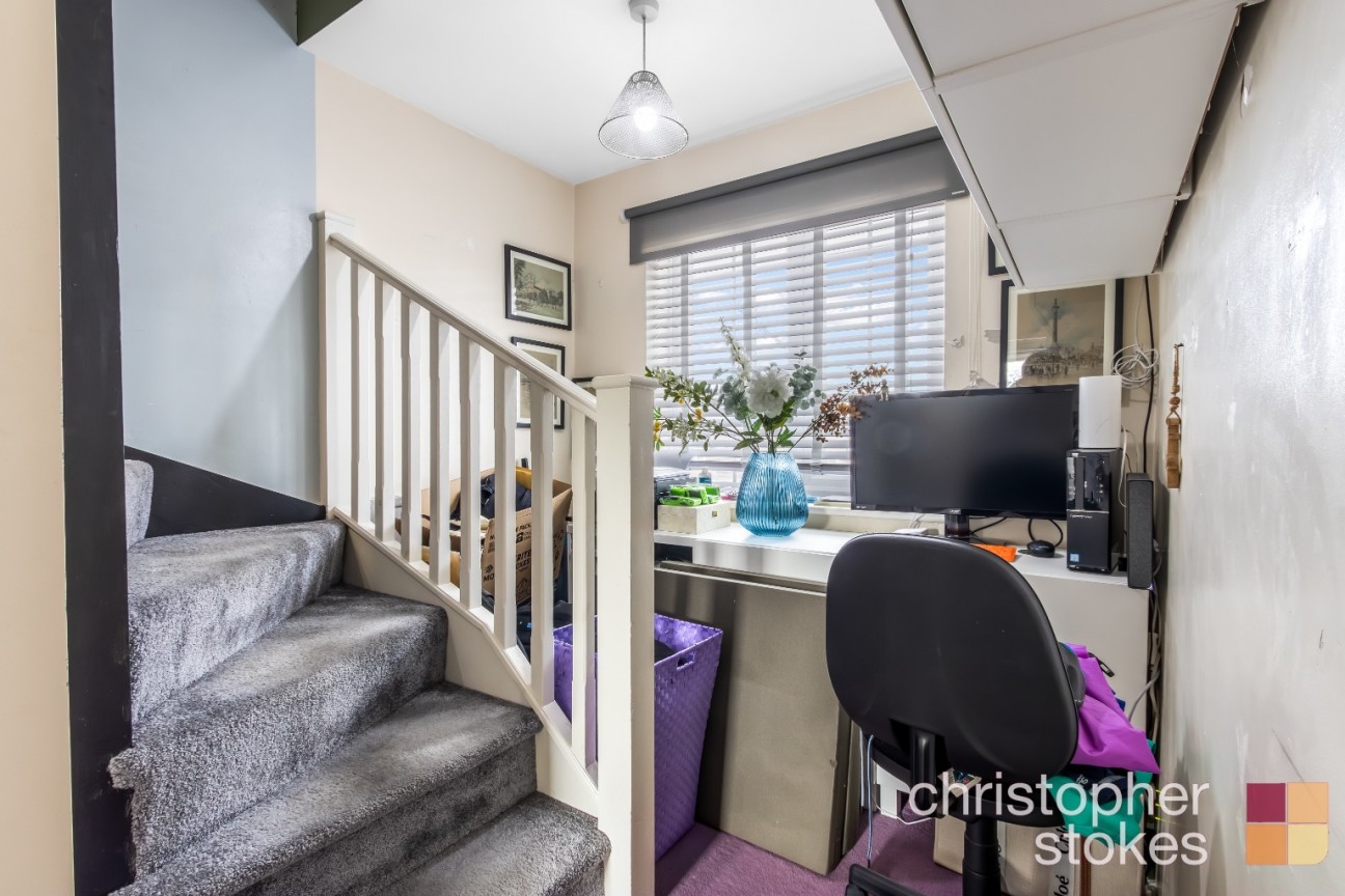 Barnfield Close, Hoddesdon, Hertfordshire, EN11 9EP