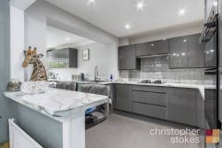 Barnfield Close, Hoddesdon, Hertfordshire, EN11 9EP
