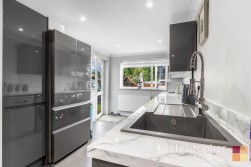 Barnfield Close, Hoddesdon, Hertfordshire, EN11 9EP