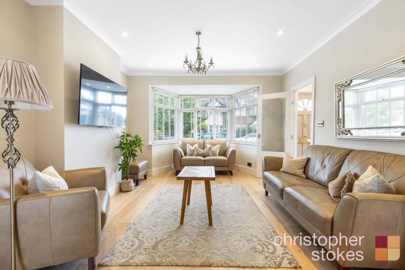 Bullsmoor Way, Waltham Cross, Greater London, EN8 8HN