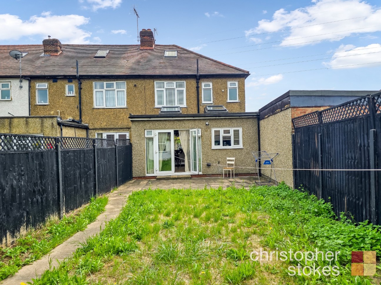 Bullsmoor Way, Waltham Cross, Greater London, EN8 8HN
