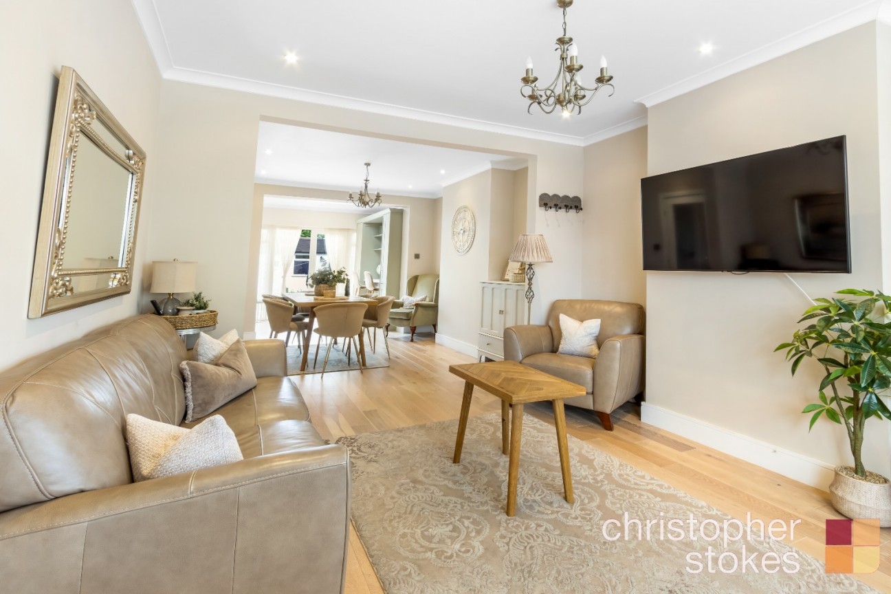 Bullsmoor Way, Waltham Cross, Greater London, EN8 8HN