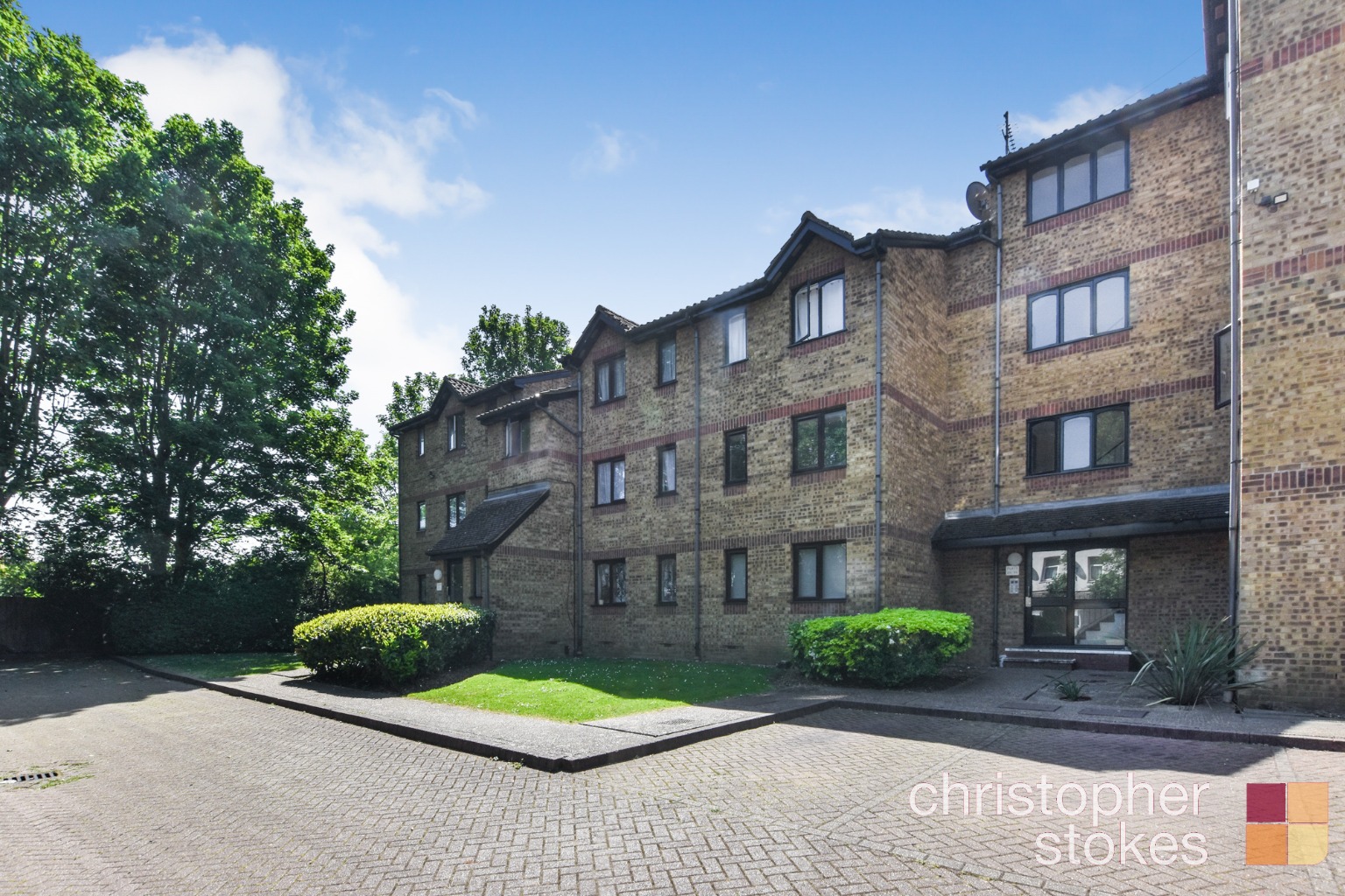 Gartons Close, Enfield, Greater London, EN3 4BZ