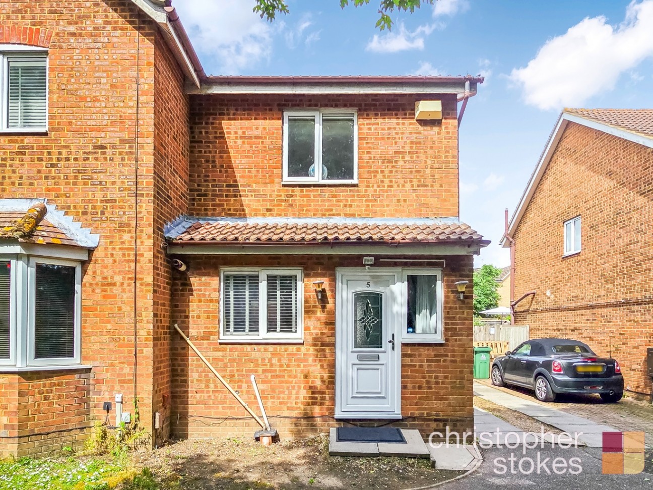 Grenadine Close, Cheshunt, Hertfordshire, EN7 6TU