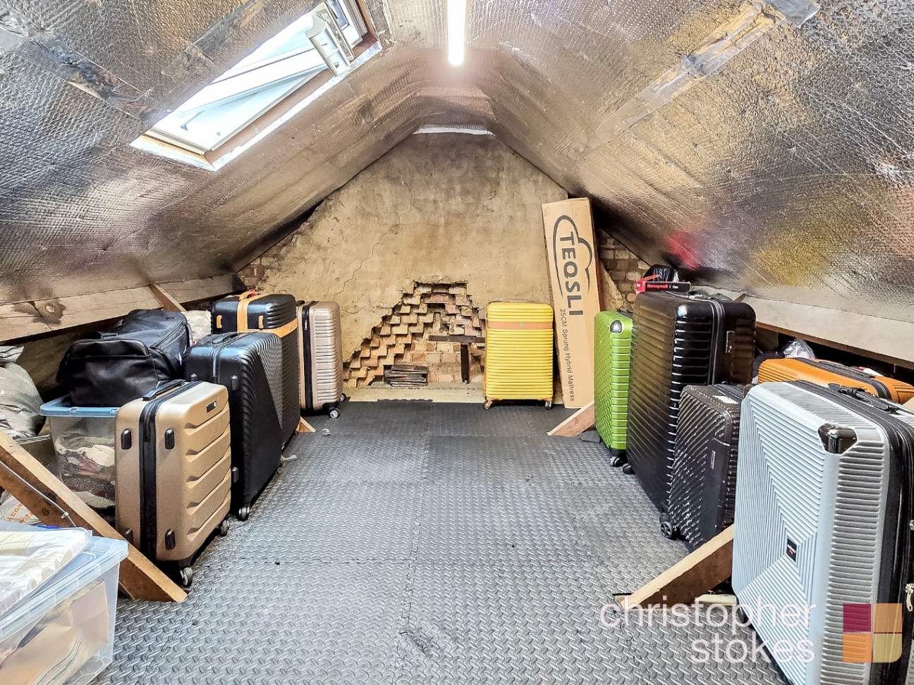 Oatlands Road, Enfield, Greater London, EN3 5LP