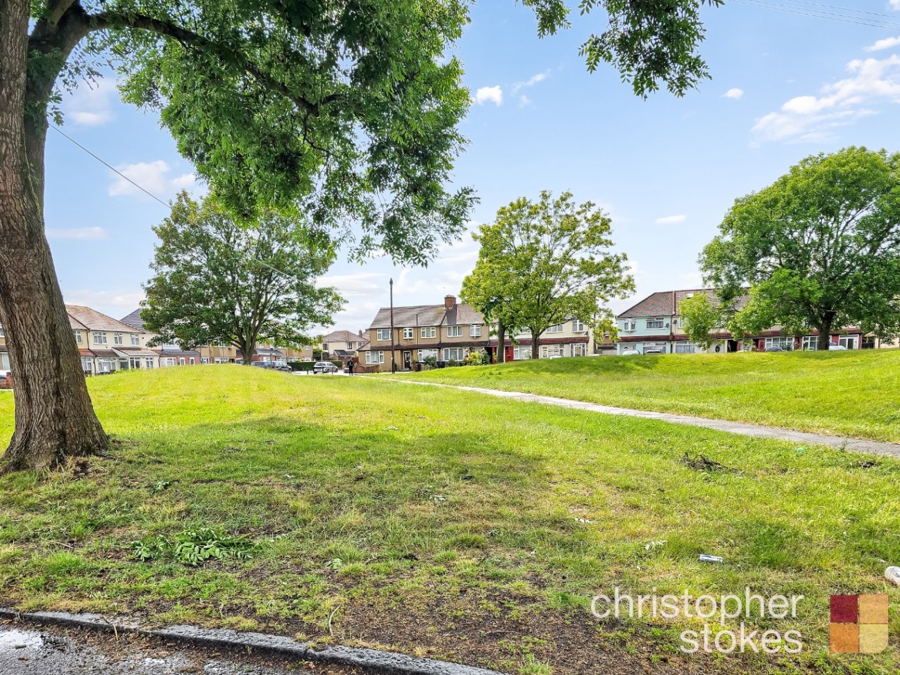 Oatlands Road, Enfield, Greater London, EN3 5LP