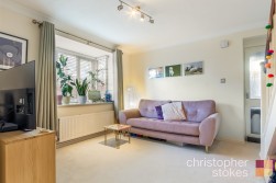 Denny Gate, Cheshunt, Hertfordshire, EN8 0XF