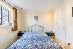 Denny Gate, Cheshunt, Hertfordshire, EN8 0XF