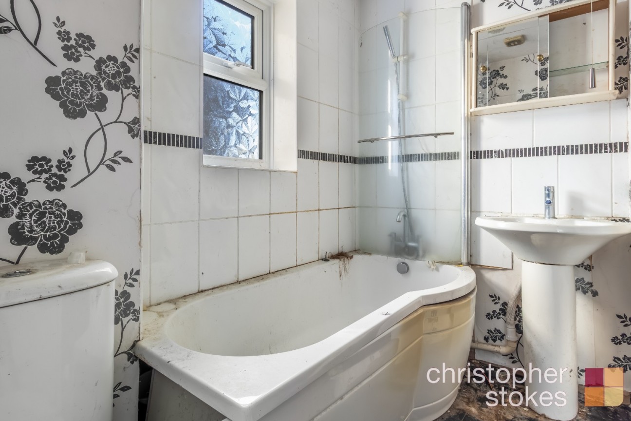 Hollybush Way, Cheshunt, Hertfordshire, EN7 6EP