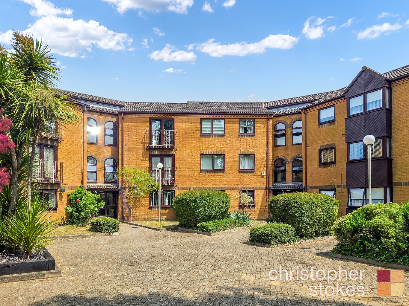 Westgate Court, Waltham Cross, Greater London, EN8 8RZ