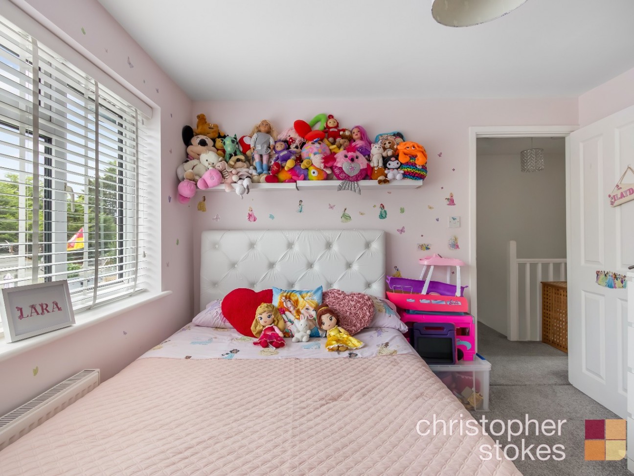Trinity Lane, Waltham Cross, Hertfordshire, EN8 7EL