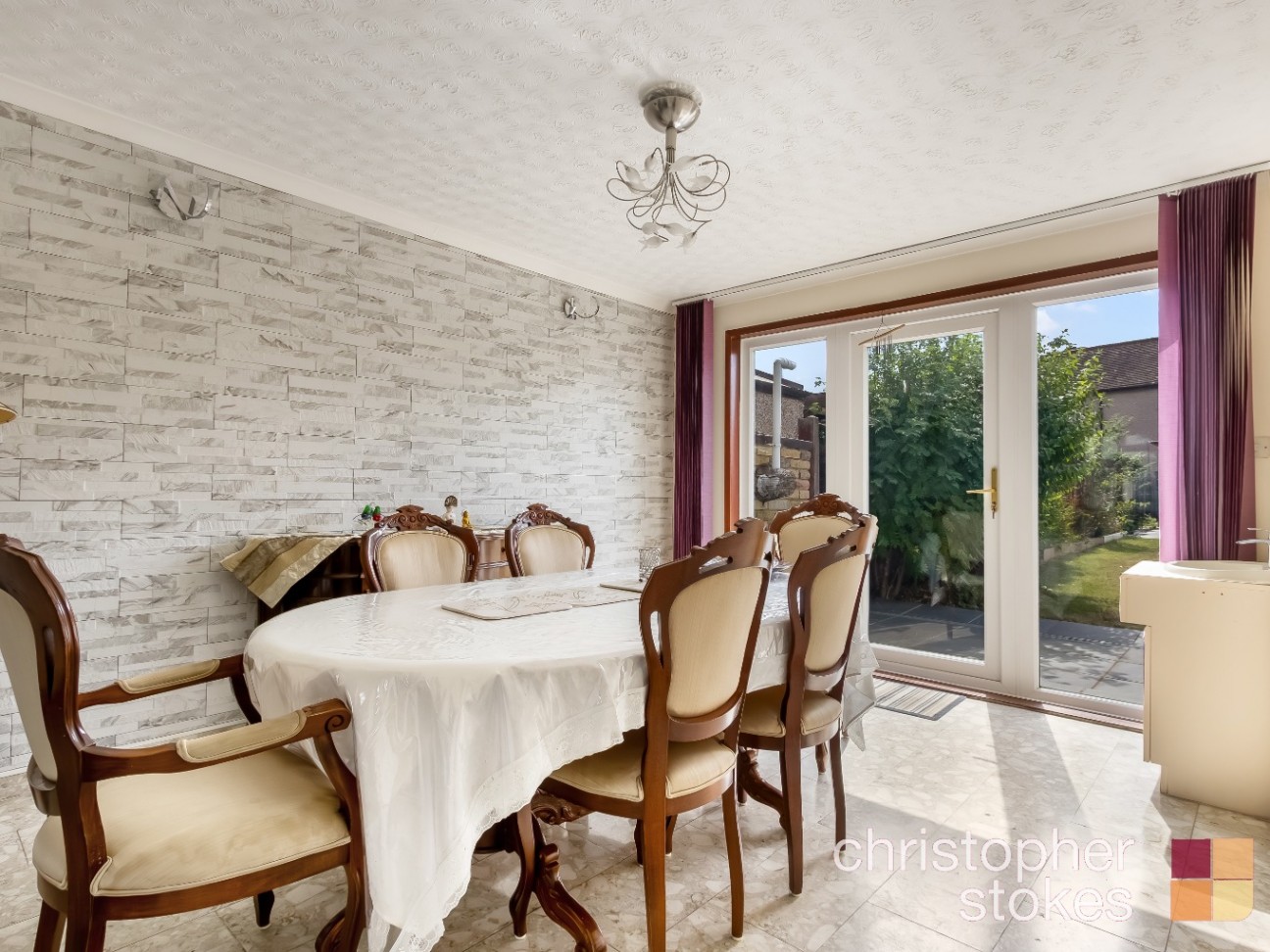 Crossfield Road, Hoddesdon, Hertfordshire, EN11 0HL